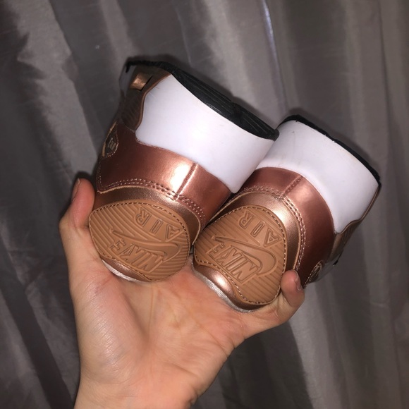 Rose Gold Chrome Nike’s - Picture 2 of 2